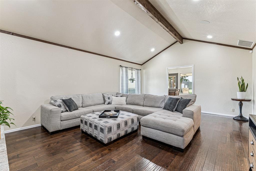 15996 Rolling Hills Road