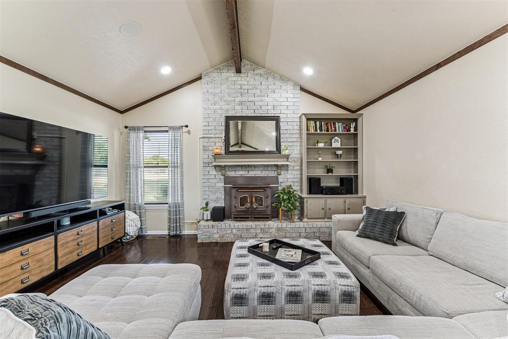 15996 Rolling Hills Road