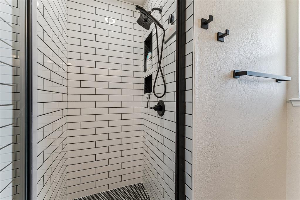 15996 Rolling Hills Road