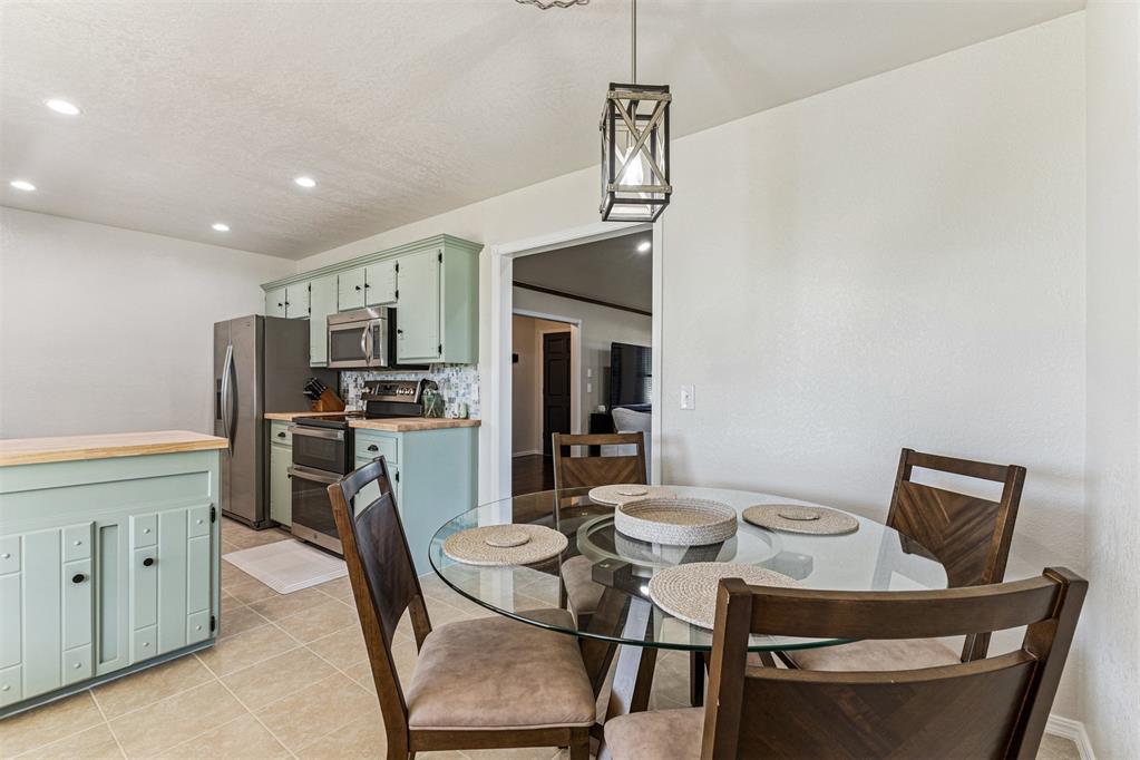 15996 Rolling Hills Road