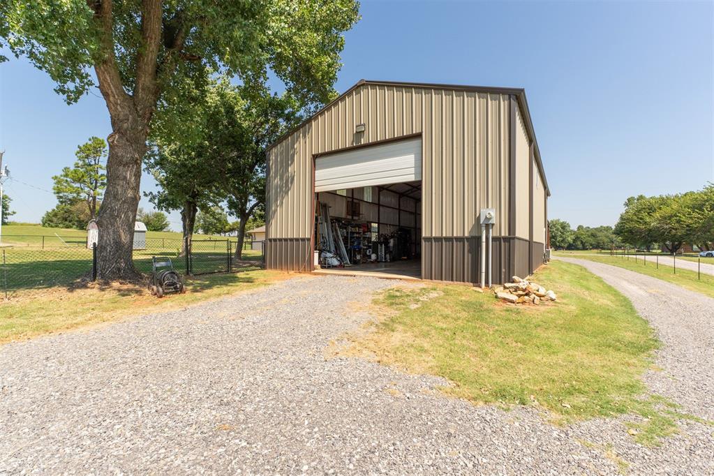 15996 Rolling Hills Road