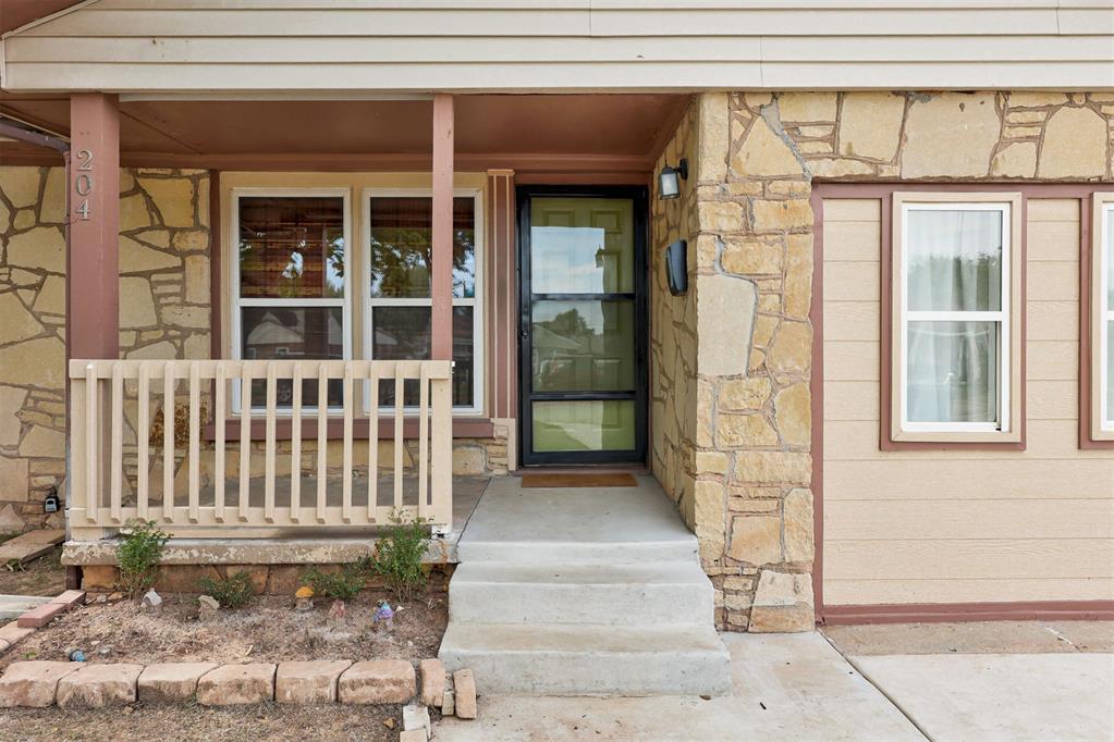 204 E Coe Drive