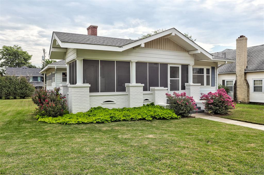 811 S Hoff Avenue