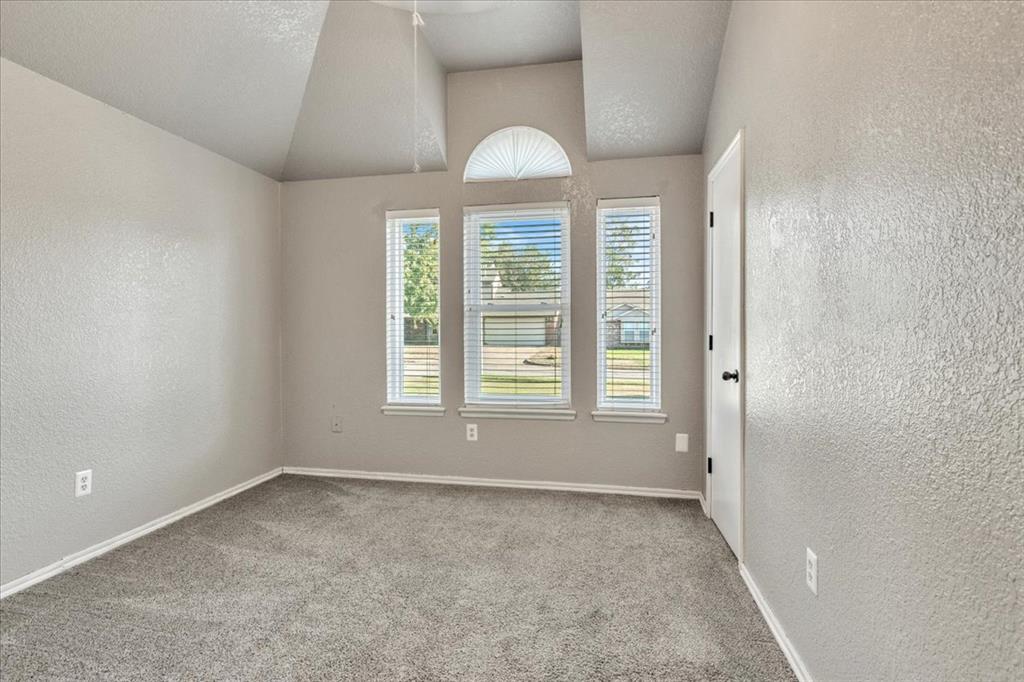 617 W Golden Eagle Drive