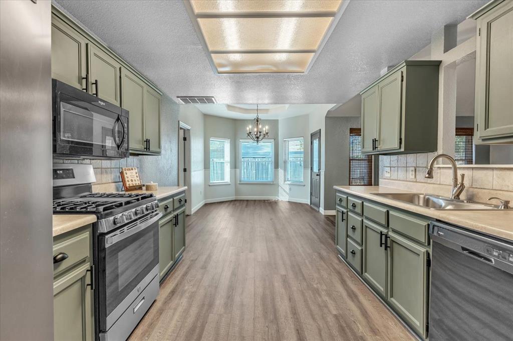 617 W Golden Eagle Drive