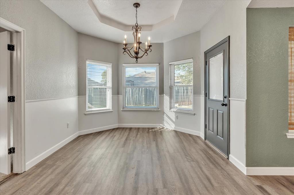 617 W Golden Eagle Drive