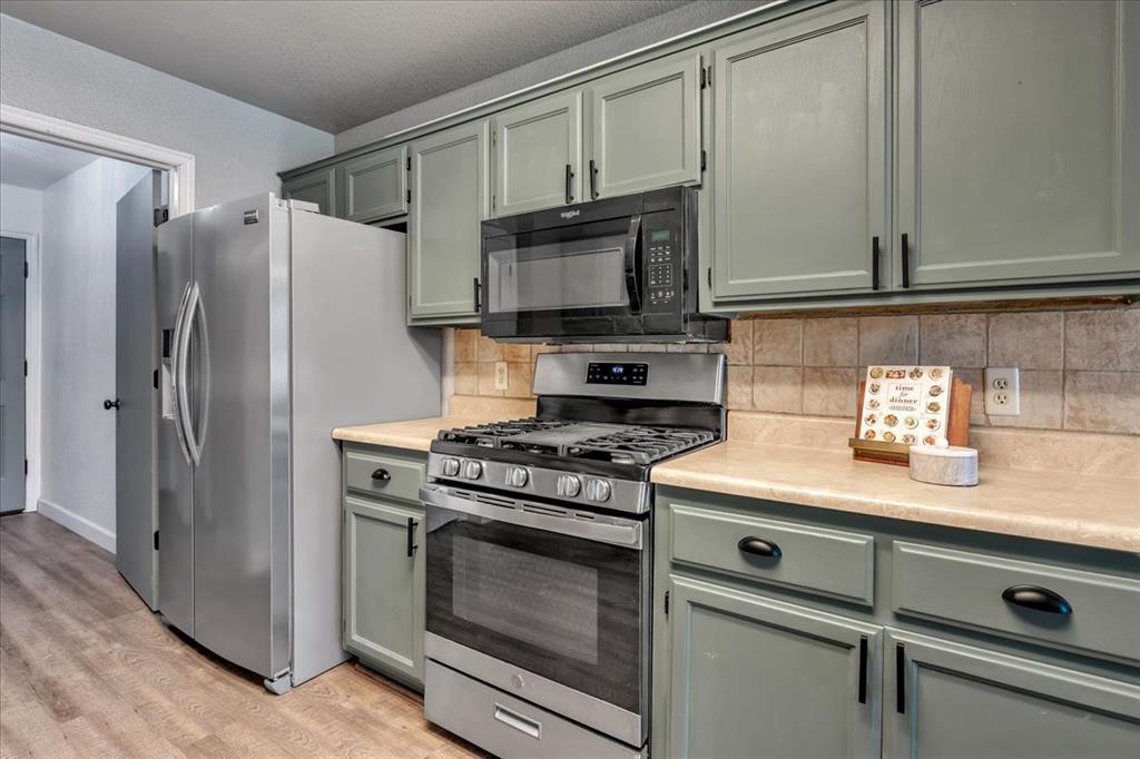 617 W Golden Eagle Drive