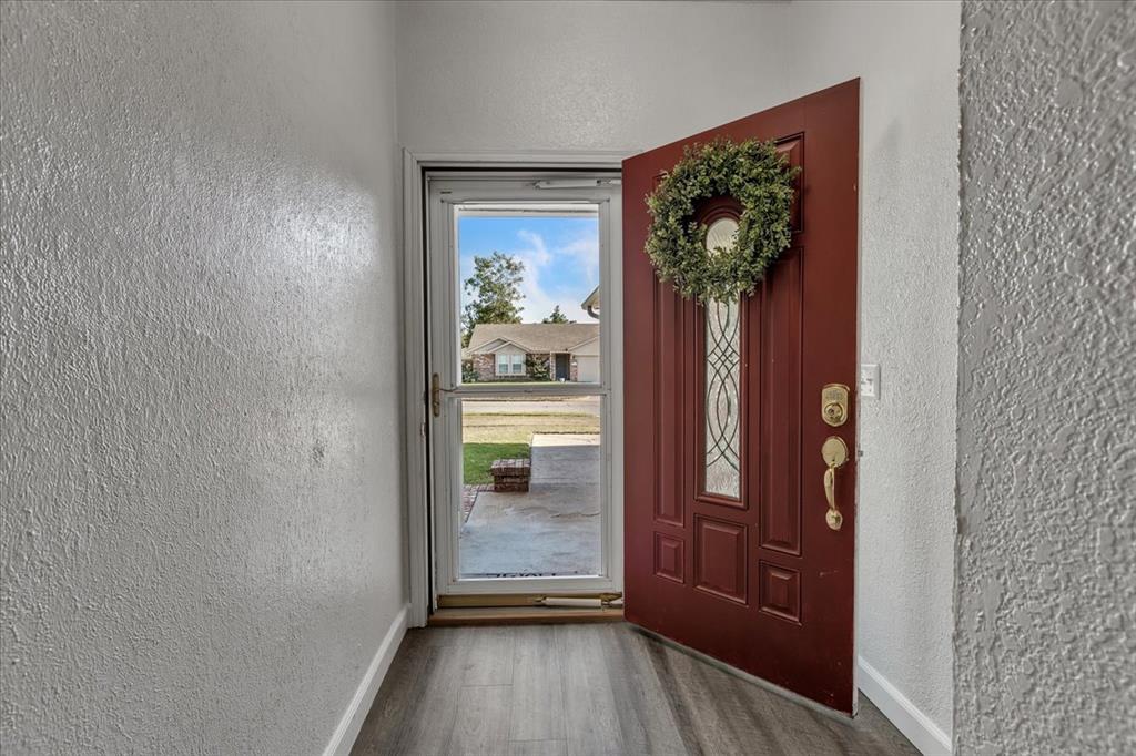 617 W Golden Eagle Drive