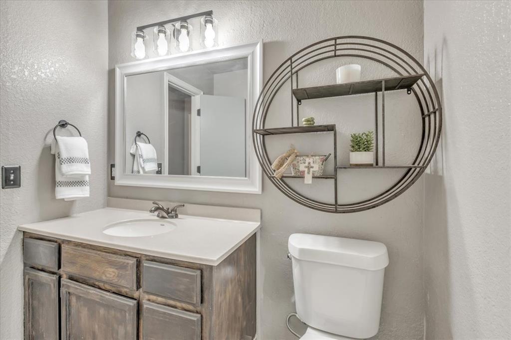 617 W Golden Eagle Drive