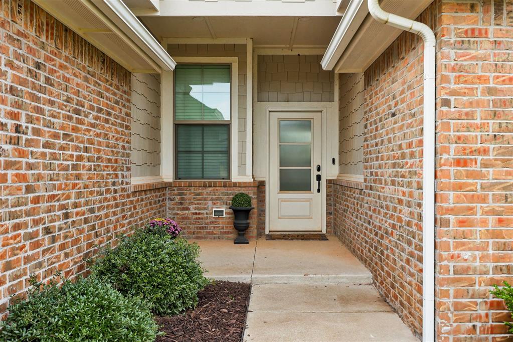 1736 W Zachary Way