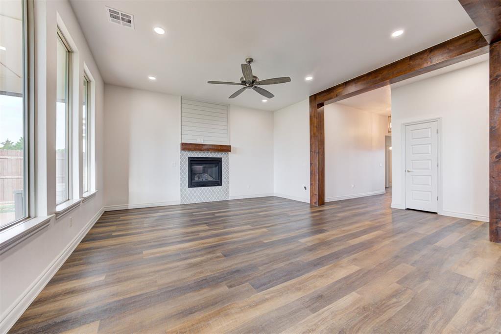 1736 W Zachary Way