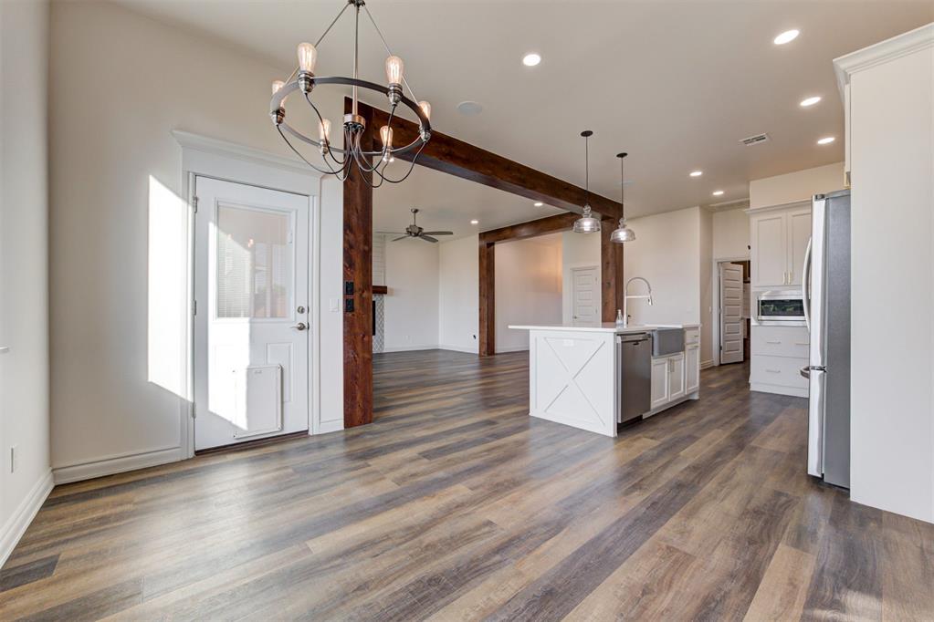 1736 W Zachary Way