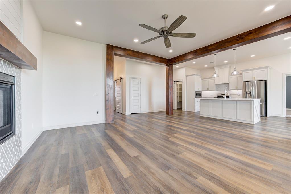1736 W Zachary Way