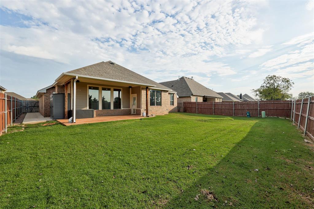 1736 W Zachary Way