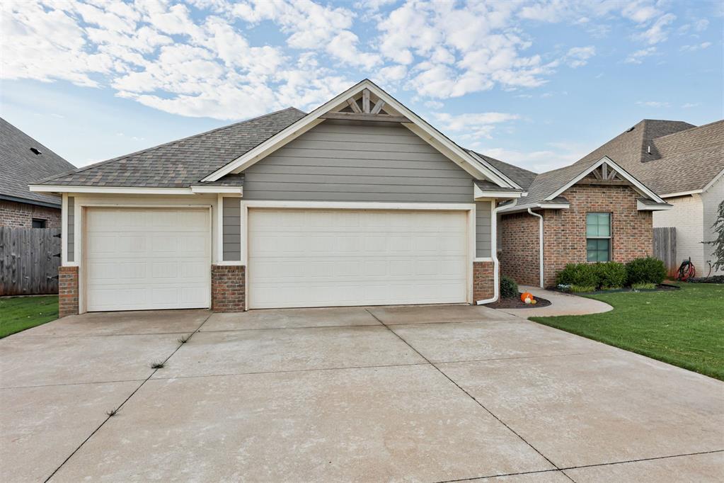 1736 W Zachary Way