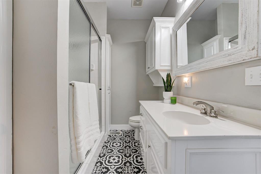 4600 Caliburn Parkway