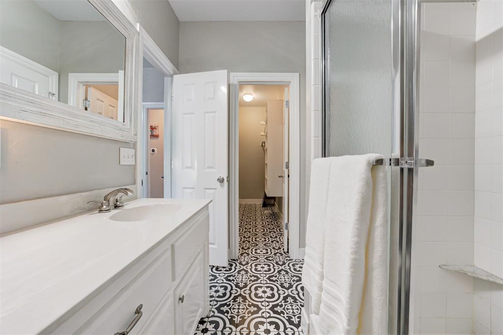 4600 Caliburn Parkway