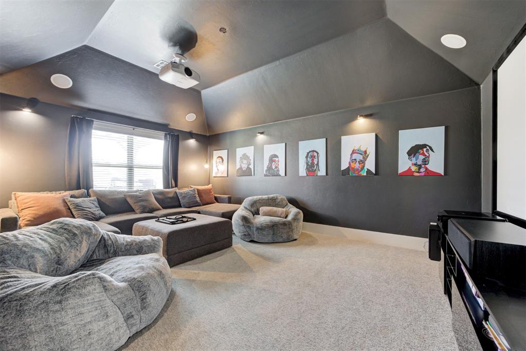 11124 Fairways Avenue