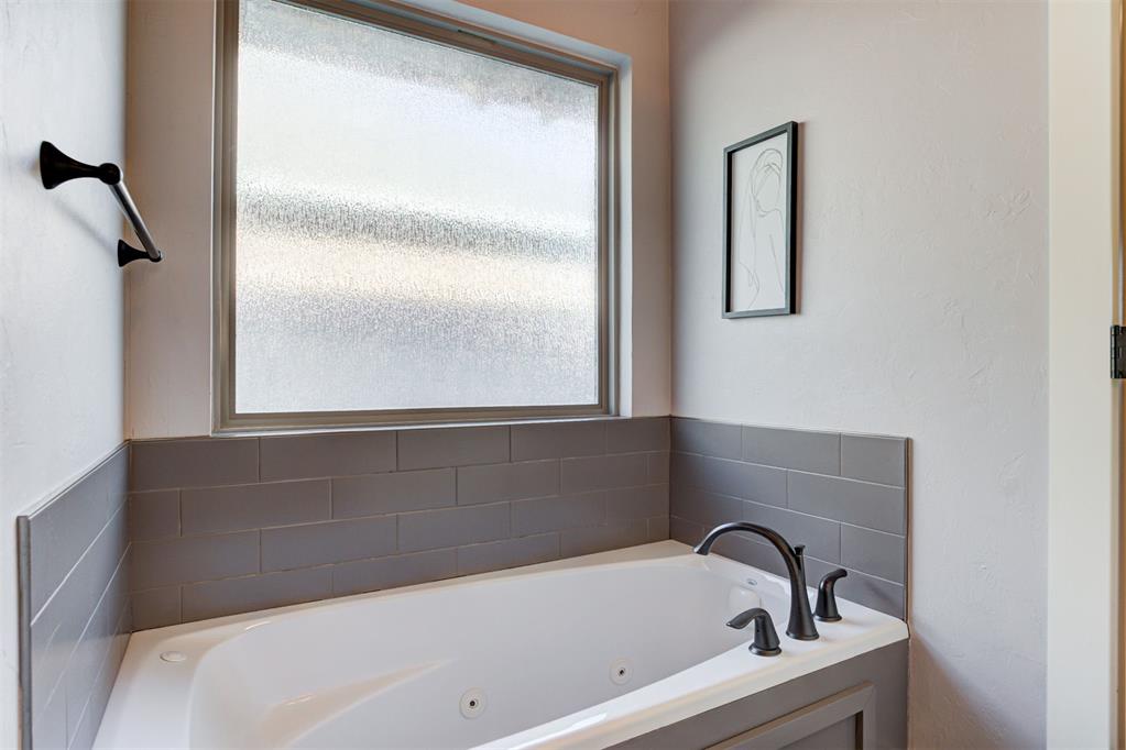 11124 Fairways Avenue