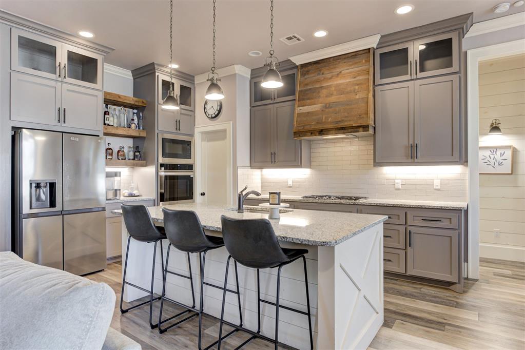 11124 Fairways Avenue