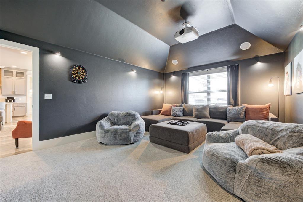 11124 Fairways Avenue