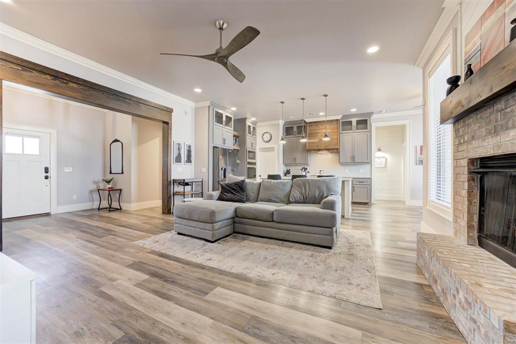 11124 Fairways Avenue