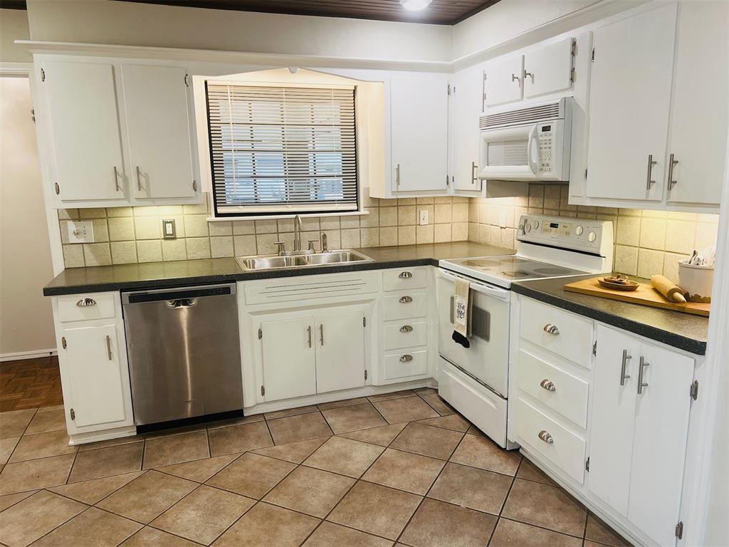7625 NW 28th Street