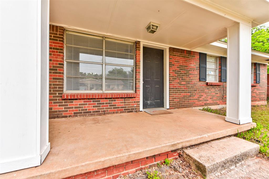 1212 McDonald Drive
