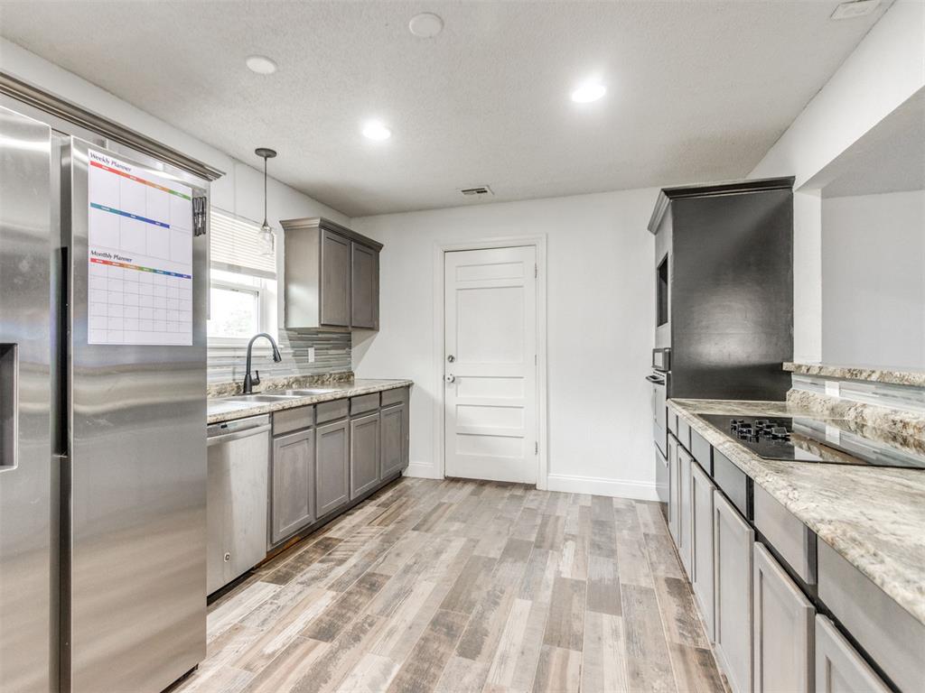 2717 Rolling Hills Terrace