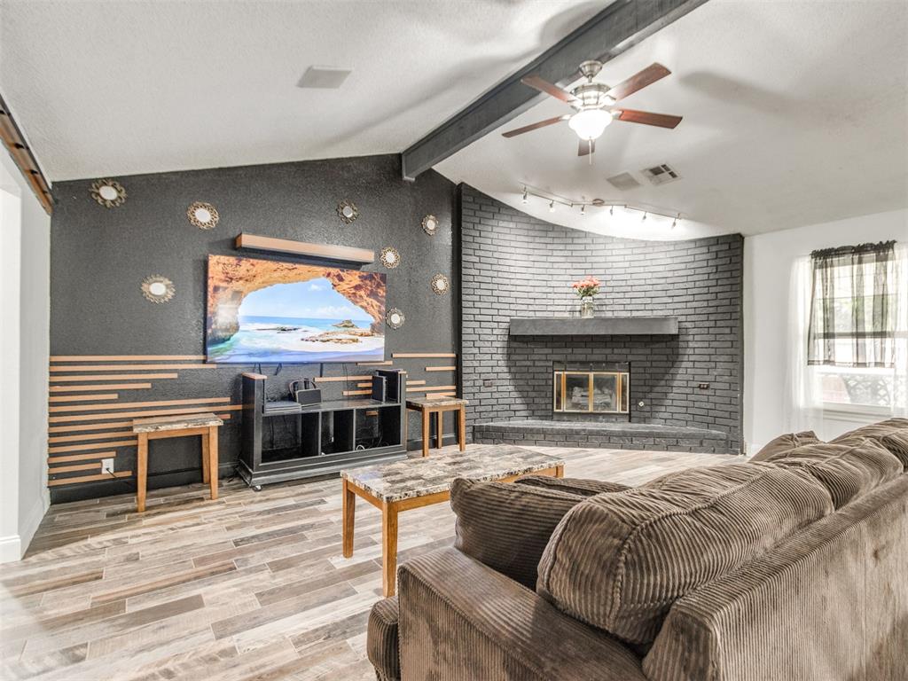 2717 Rolling Hills Terrace