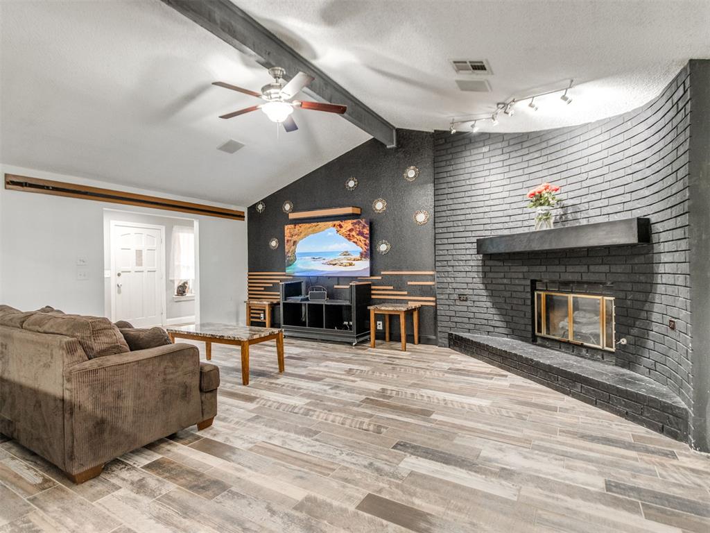 2717 Rolling Hills Terrace