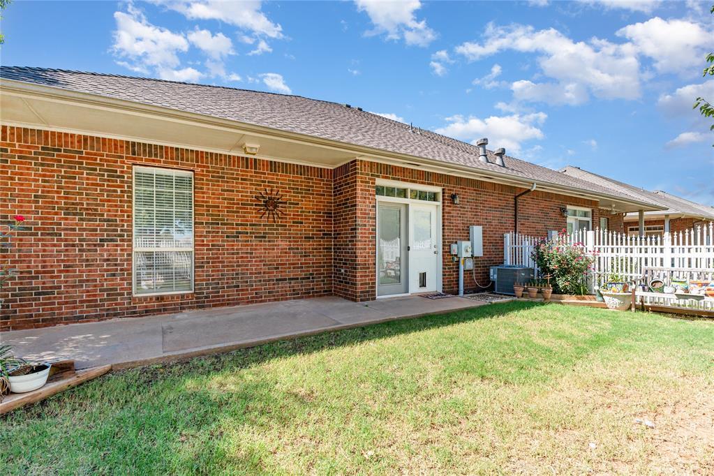 15400 Monarch Lane