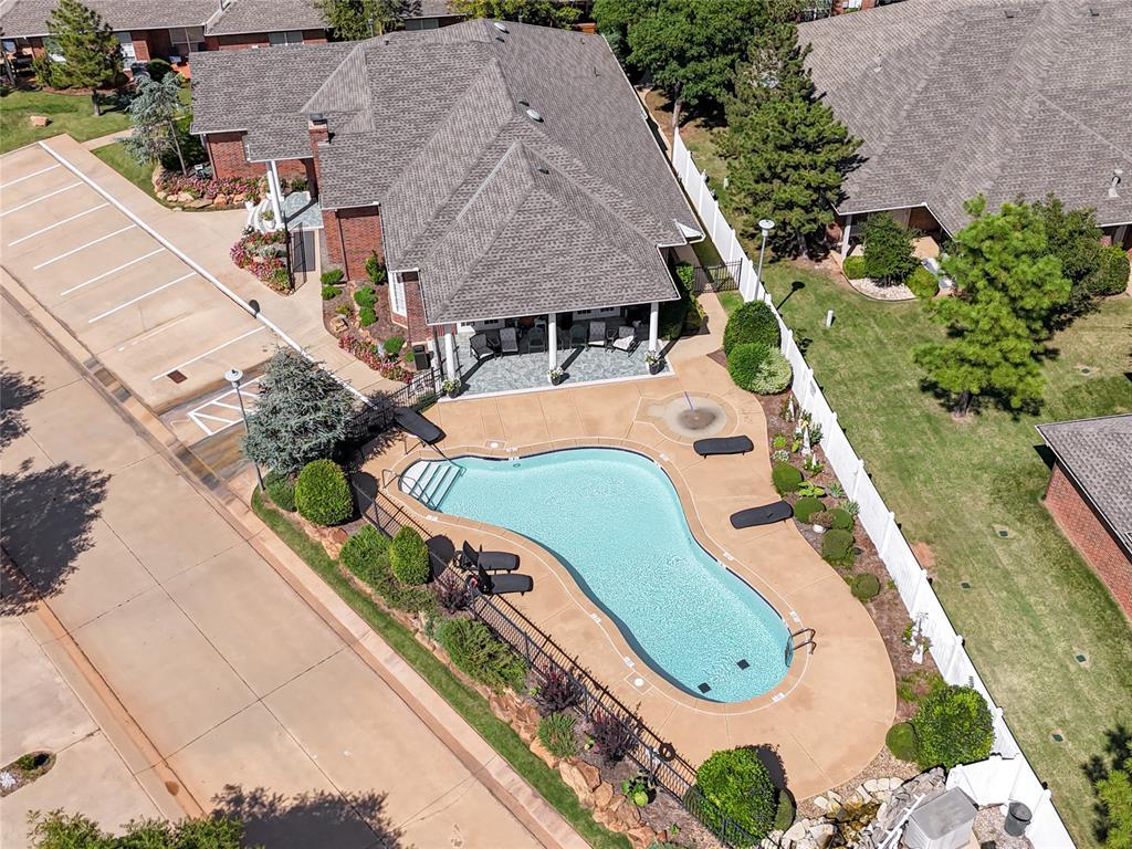 15400 Monarch Lane