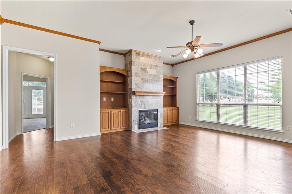 15400 Monarch Lane