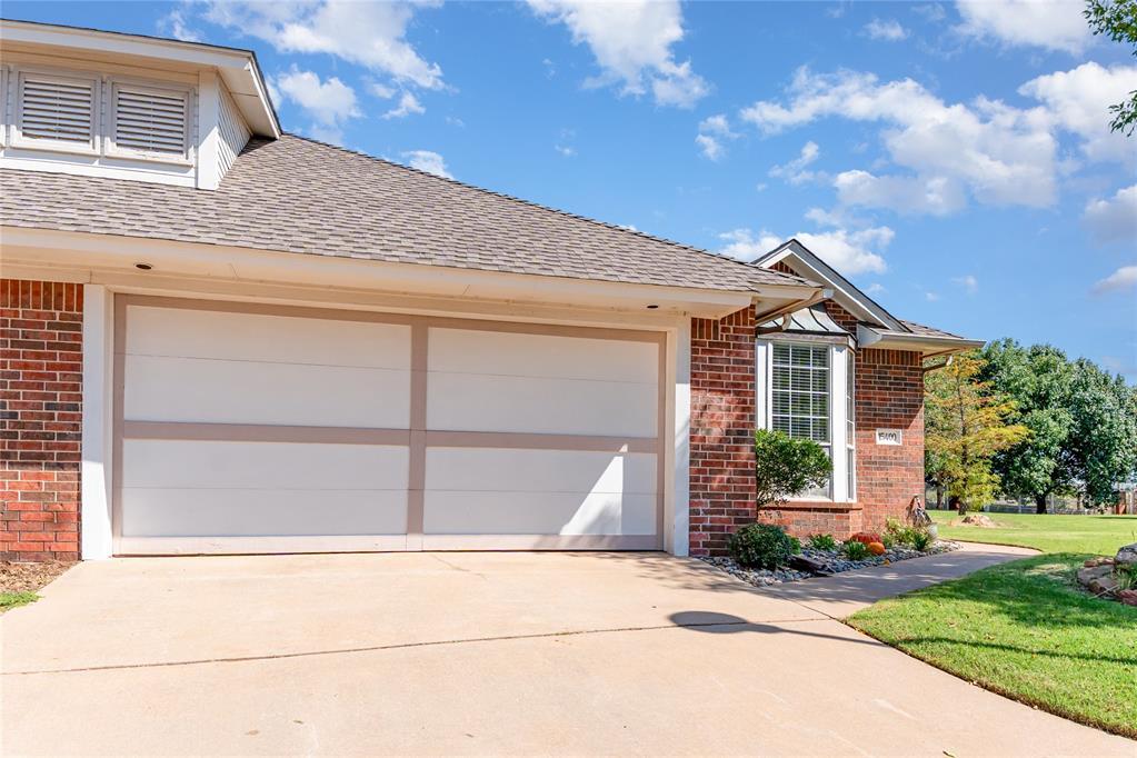 15400 Monarch Lane
