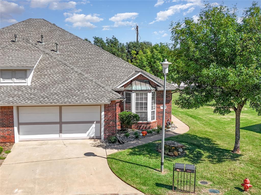 15400 Monarch Lane