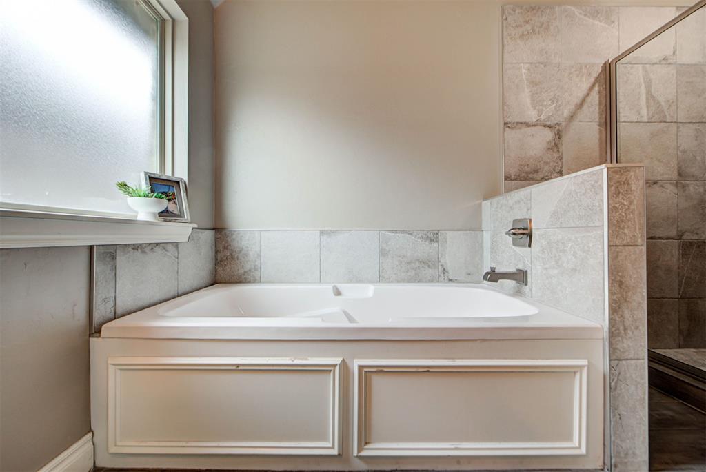 1211 Crimson Creek Circle