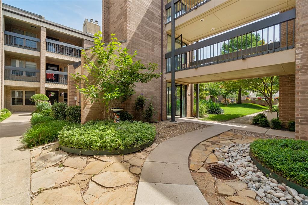 600 NW 4th Street Unit: 213N