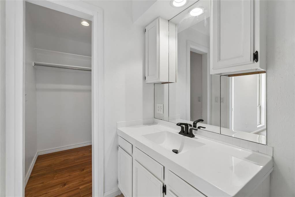600 NW 4th Street Unit: 213N