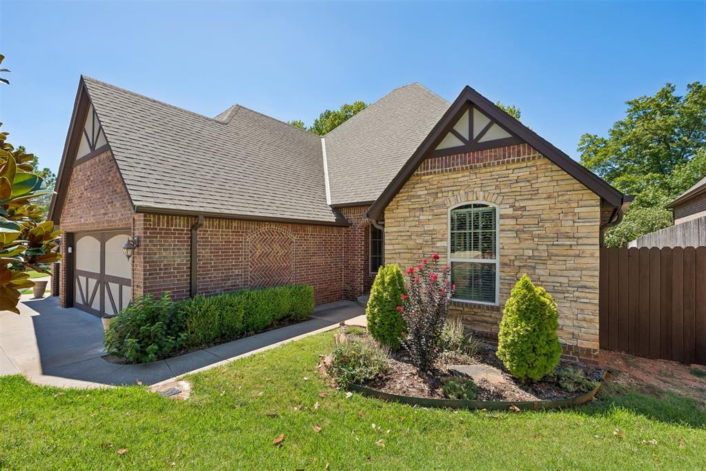 3325 Cheyenne Villa Circle
