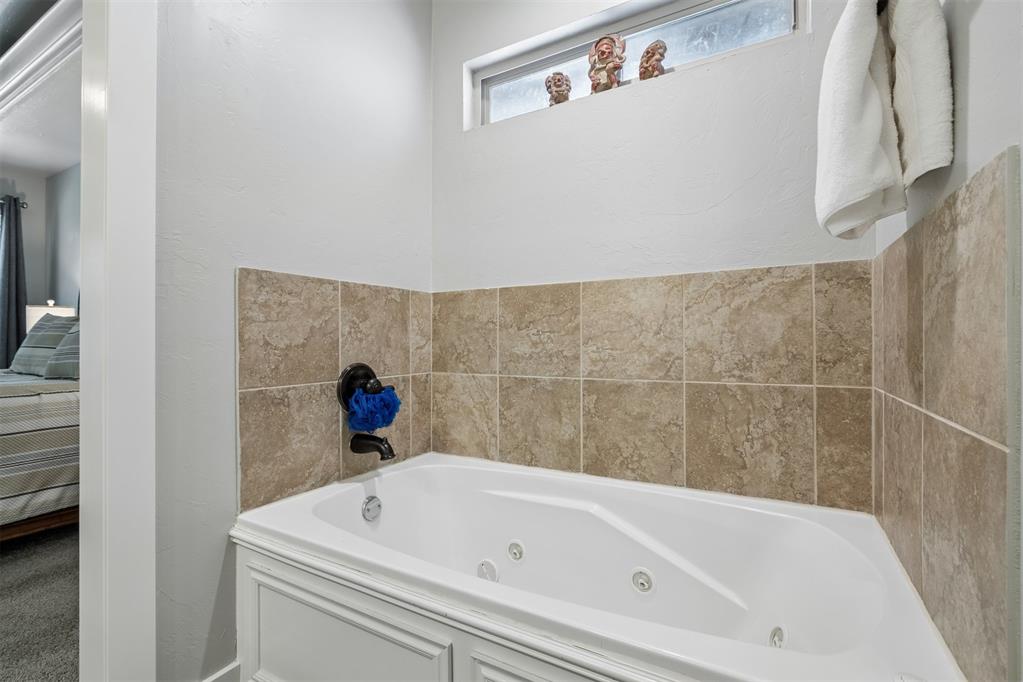 3325 Cheyenne Villa Circle
