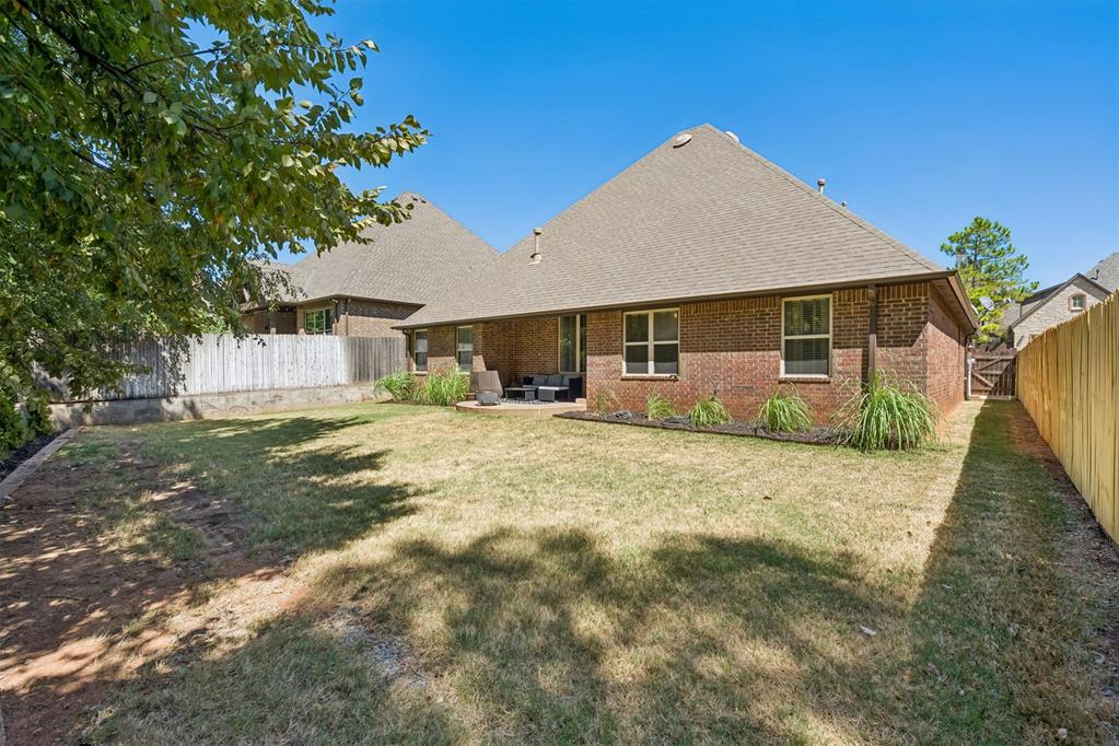 3325 Cheyenne Villa Circle