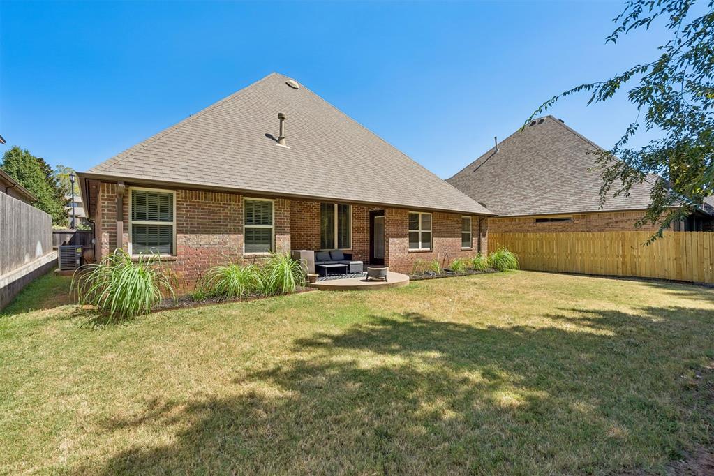 3325 Cheyenne Villa Circle