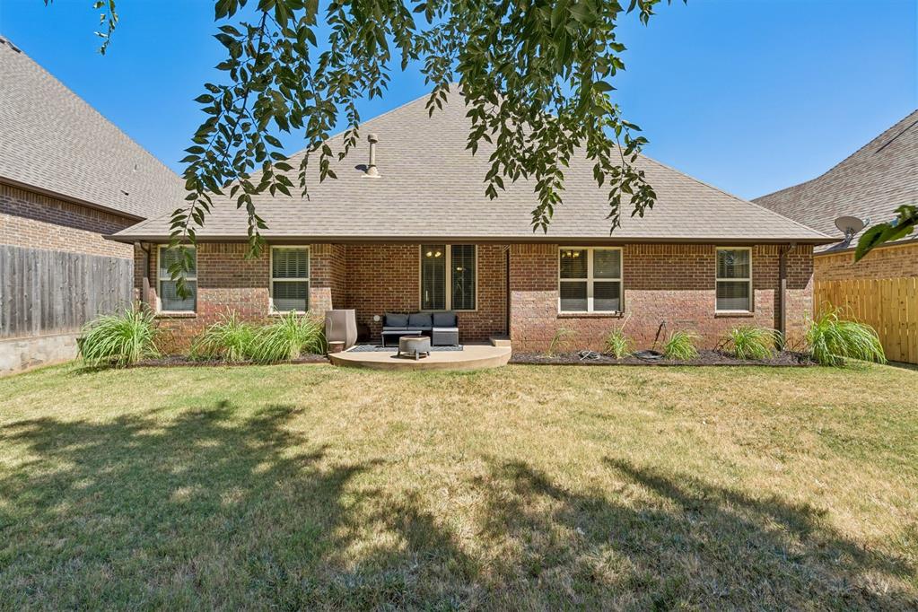 3325 Cheyenne Villa Circle