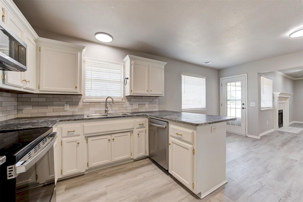 2371 Holden Lane