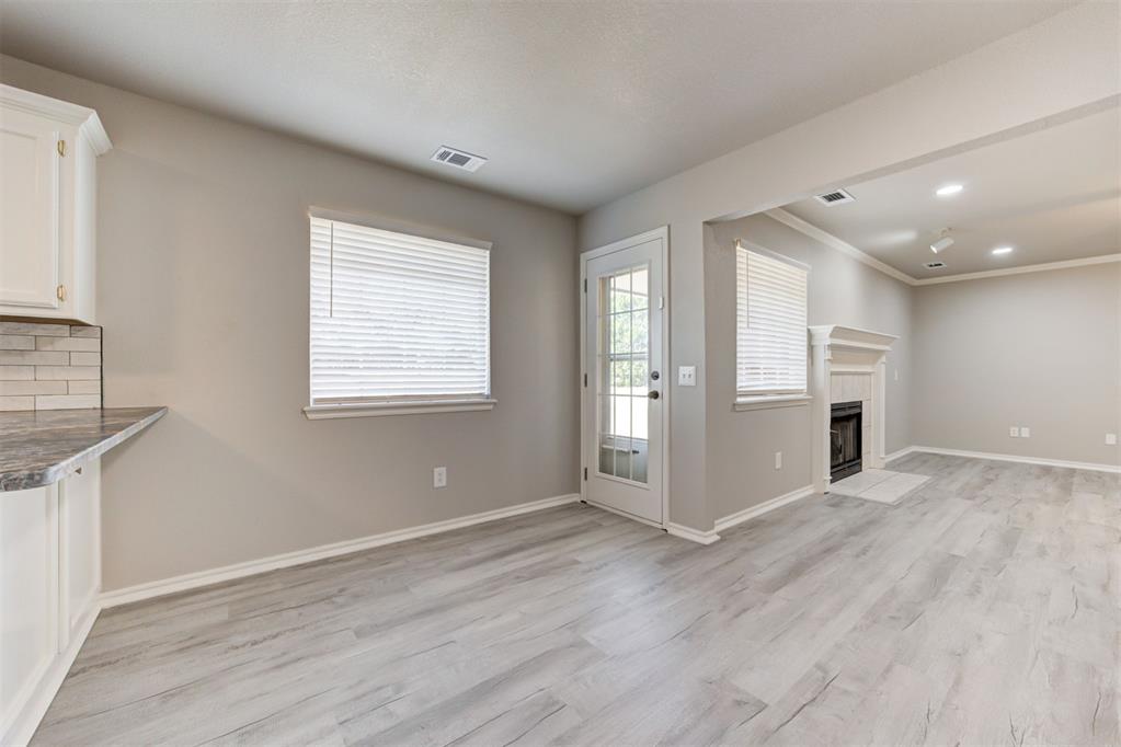2371 Holden Lane