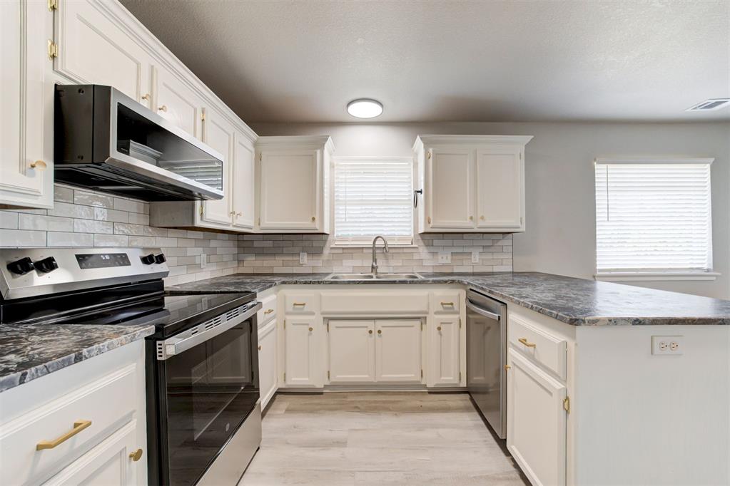 2371 Holden Lane
