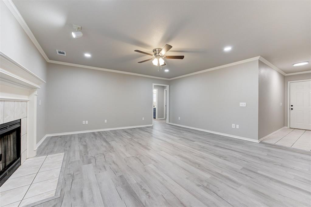 2371 Holden Lane