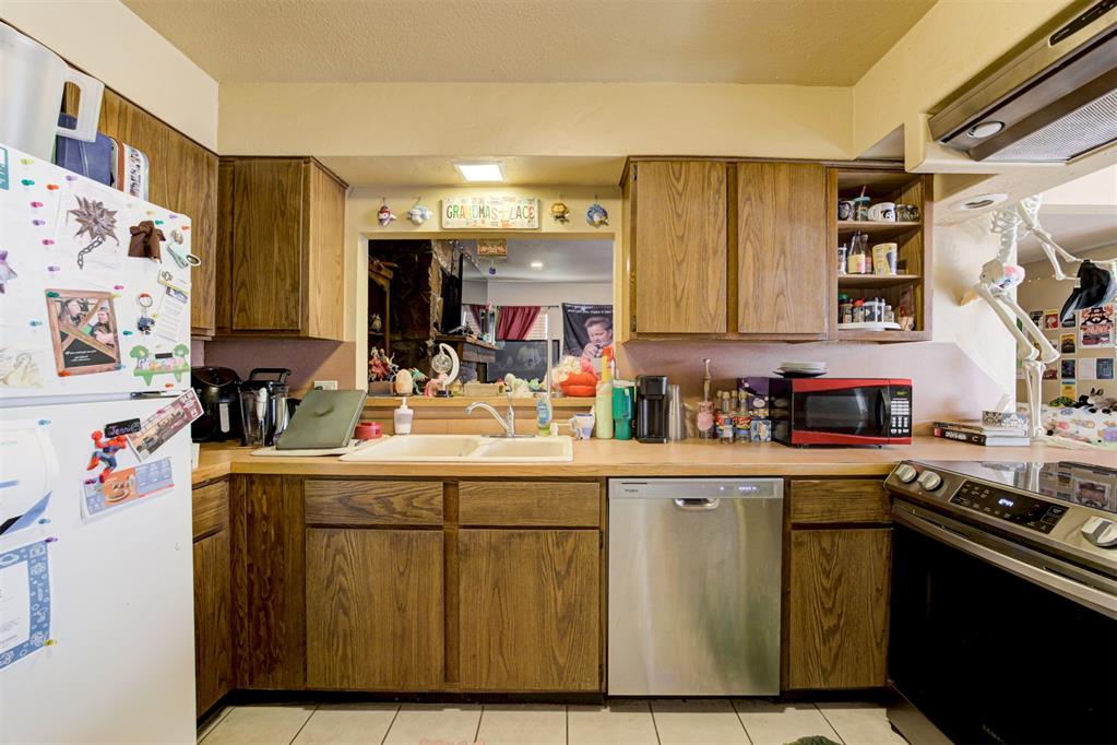 6000 W Hefner Road