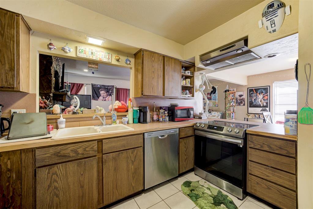 6000 W Hefner Road